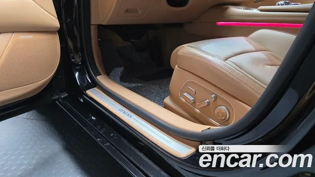 Genesis G90 2022 thumb 12