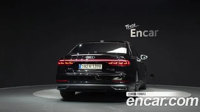 Audi A8 2021 thumb 4