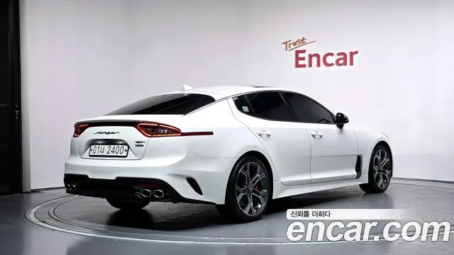 Kia Stinger 2019 thumb 2