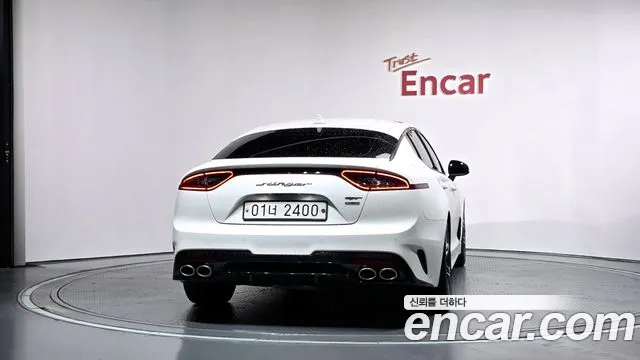 Kia Stinger 2019 thumb 4