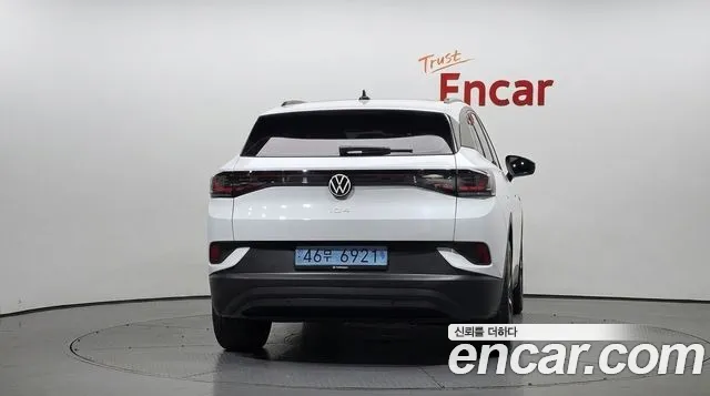 Volkswagen ID.4 2023 thumb 3
