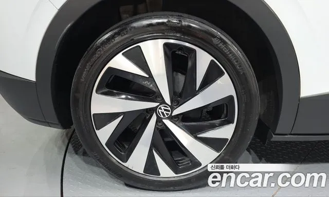 Volkswagen ID.4 2023 thumb 4