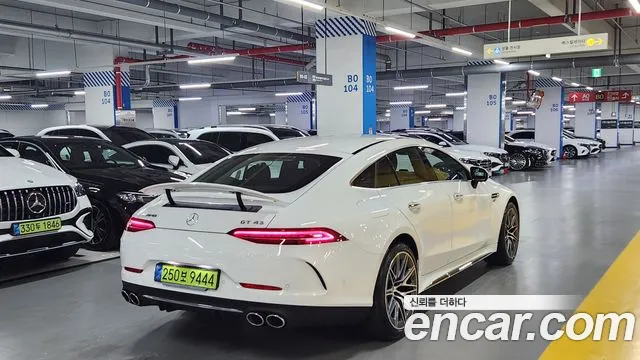 Mercedes-Benz AMG GT 2026 thumb 4