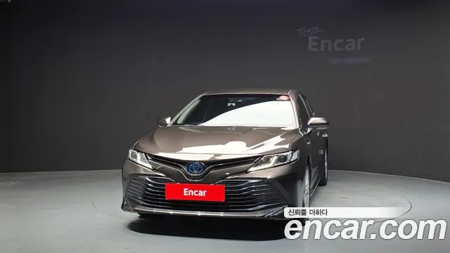 Toyota Camry 2019 thumb 3