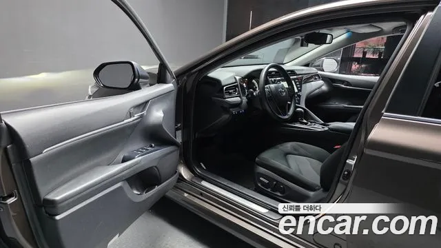 Toyota Camry 2019 thumb 10