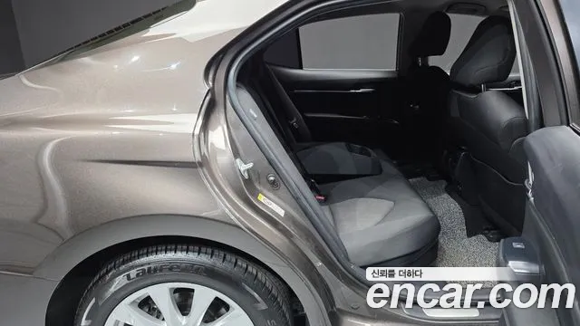 Toyota Camry 2019 thumb 11
