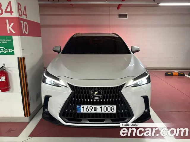 Lexus NX 2025 thumb 3