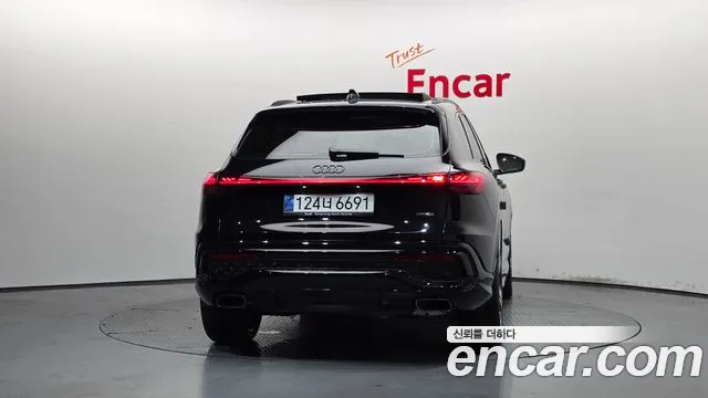 Audi Q5 2025 thumb 4