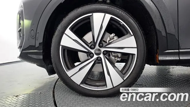Audi Q5 2025 thumb 5