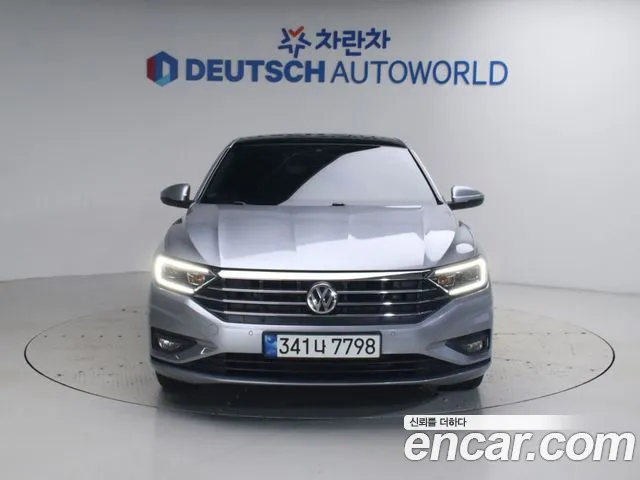 Volkswagen Jetta 2021 thumb 3