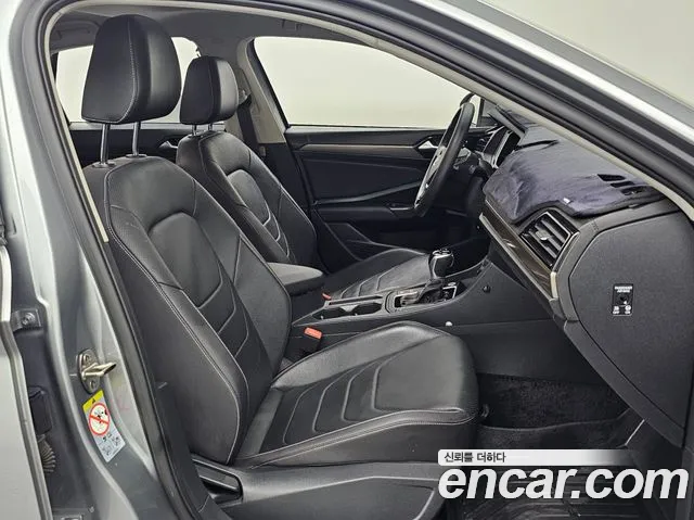 Volkswagen Jetta 2021 thumb 10