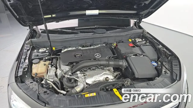 Mercedes-Benz GLB 2021 thumb 5