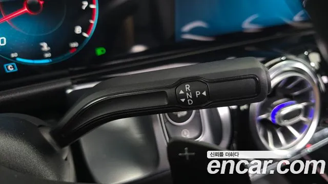Mercedes-Benz GLB 2021 thumb 8
