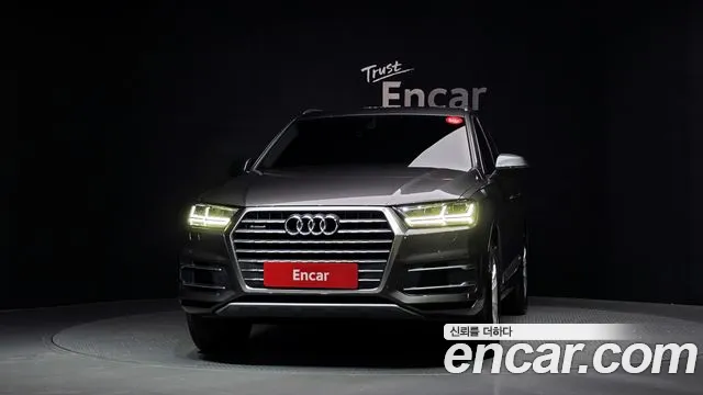 Audi Q7 2019 thumb 3