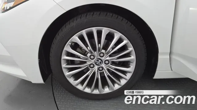 Toyota Avalon 2019 thumb 5