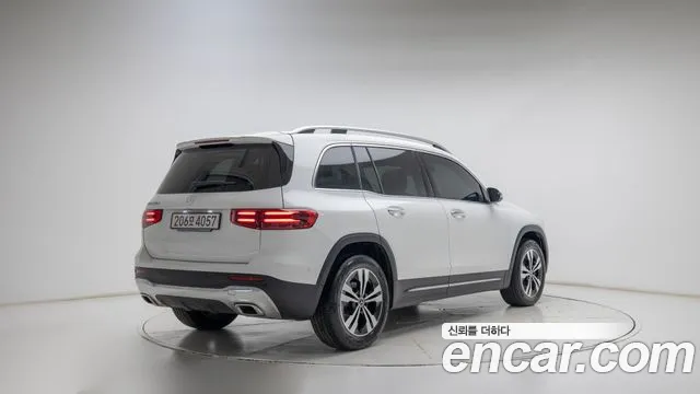 Mercedes-Benz GLB 2025 thumb 2