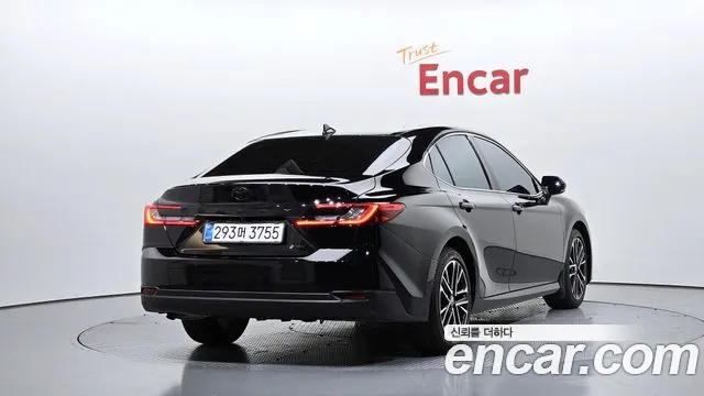 Toyota Camry 2025 thumb 2