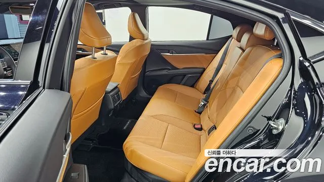 Toyota Camry 2025 thumb 12