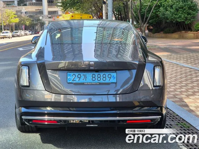 Rolls-Royce Spectre 2024 thumb 4