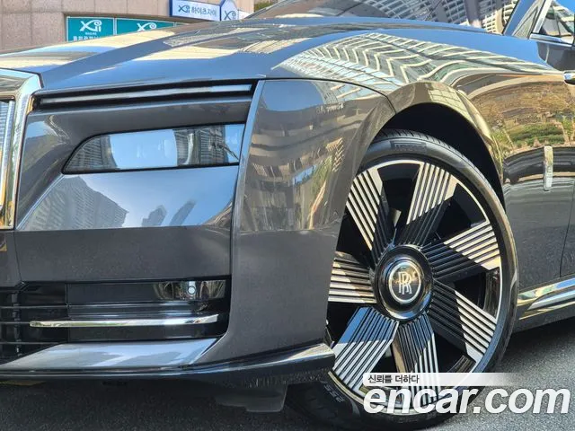 Rolls-Royce Spectre 2024 thumb 5