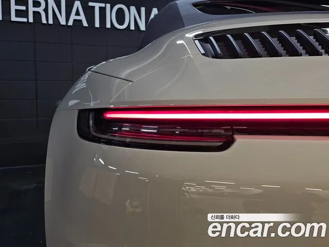 Porsche 911 2024 thumb 8