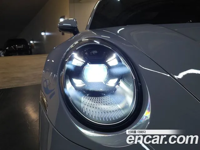 Porsche 911 2024 thumb 9