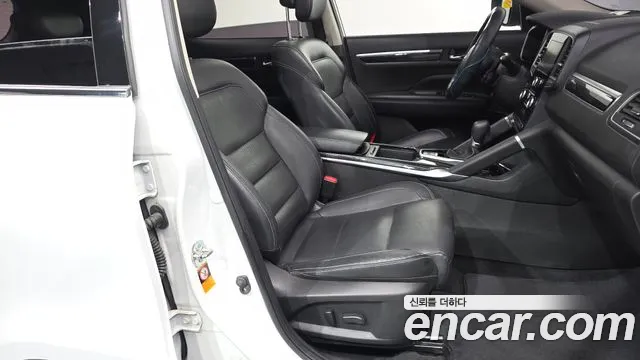 Renault-KoreaSamsung Koleos 2016 thumb 11