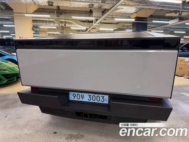 Tesla Cybertruck 2024 thumb 6