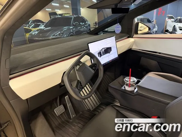 Tesla Cybertruck 2024 thumb 10