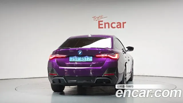 BMW i4 2023 thumb 3