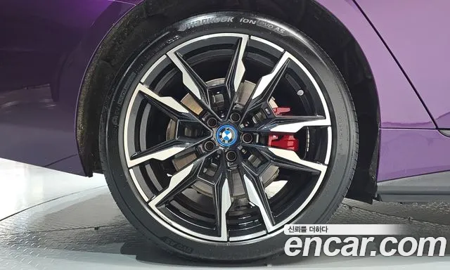 BMW i4 2023 thumb 4