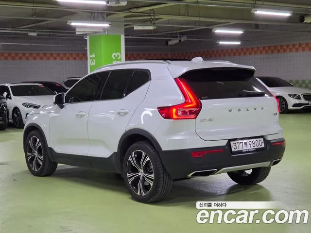 Volvo XC40 2020 thumb 6