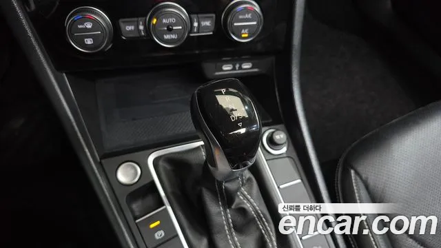 Volkswagen Jetta 2023 thumb 9