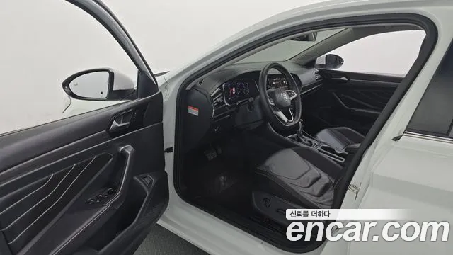 Volkswagen Jetta 2023 thumb 10