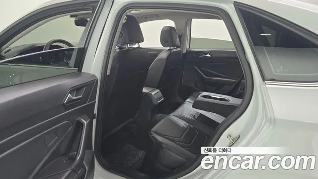 Volkswagen Jetta 2023 thumb 12