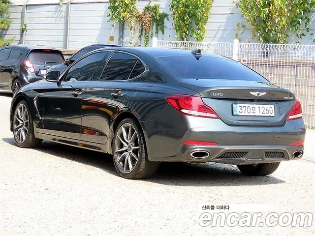 Genesis G70 2017 thumb 3