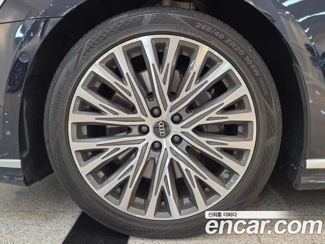 Audi A8 2022 thumb 5