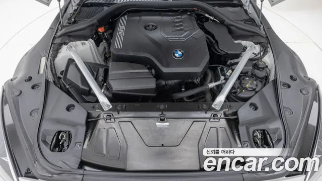 BMW Z4 2025 thumb 9