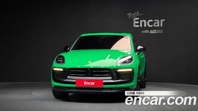 Porsche Macan 2024 thumb 3