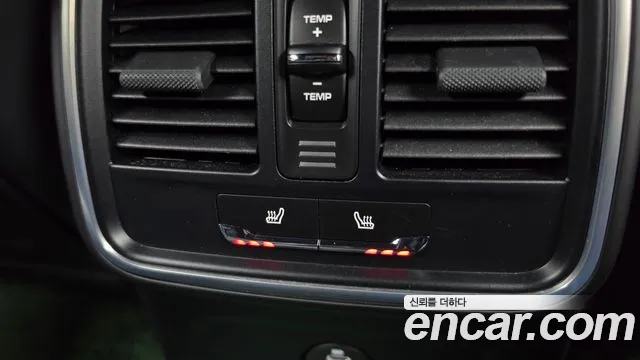 Porsche Macan 2024 thumb 12