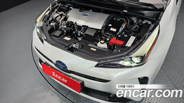 Toyota Prius 2021 thumb 6