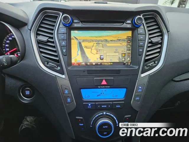 Hyundai Santa Fe 2013 thumb 6