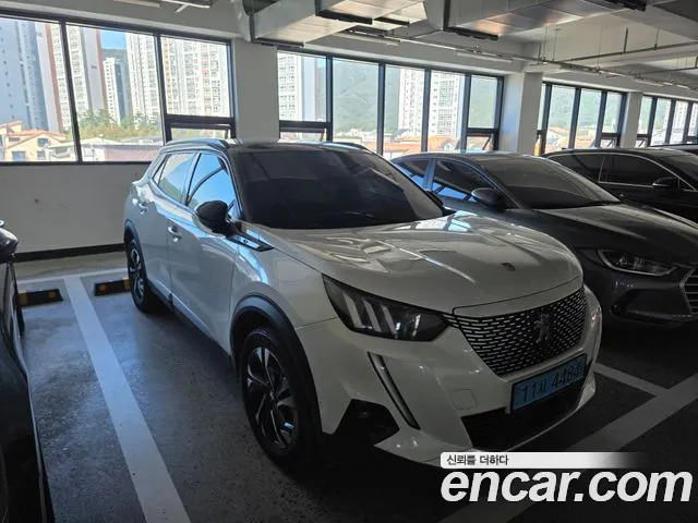 Peugeot 2008 2021 thumb 6
