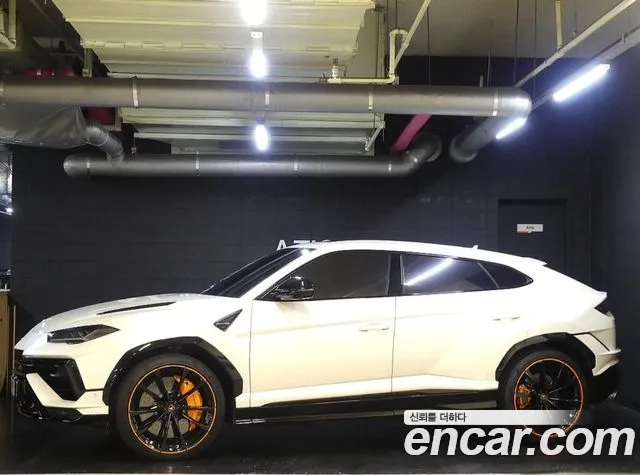 Lamborghini Urus 2024 thumb 3