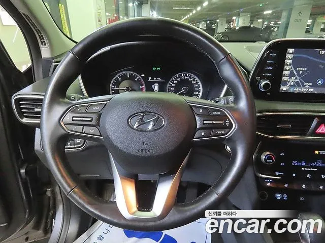 Hyundai Santa Fe 2018 thumb 8