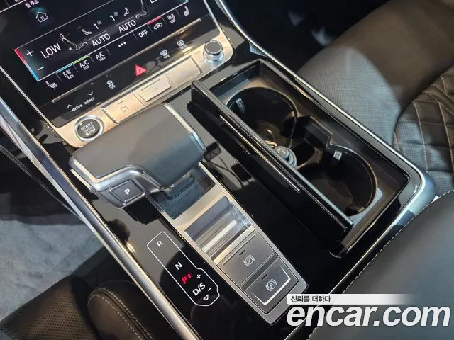 Audi Q8 2023 thumb 9
