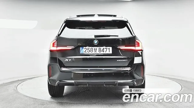 BMW X1 2024 thumb 3