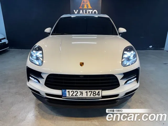 Porsche Macan 2021 thumb 3