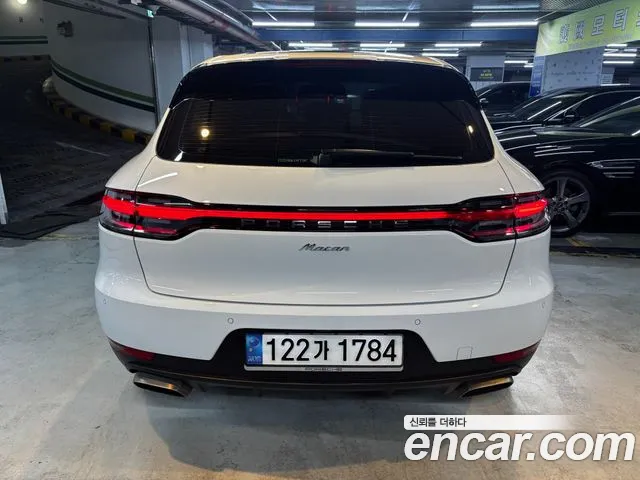 Porsche Macan 2021 thumb 4