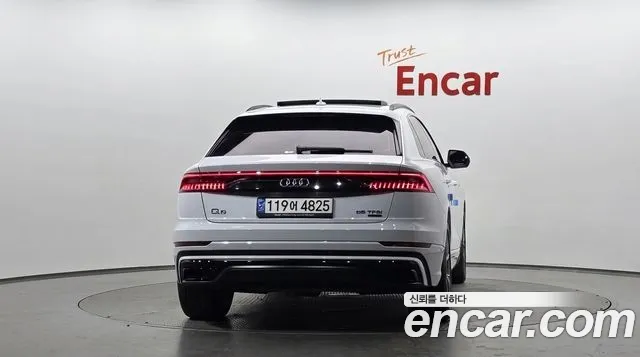 Audi Q8 2022 thumb 3